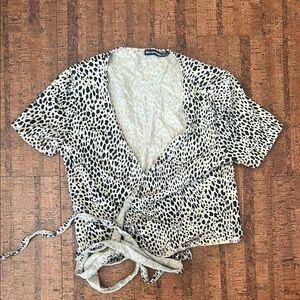 Brandy melville tie-tee